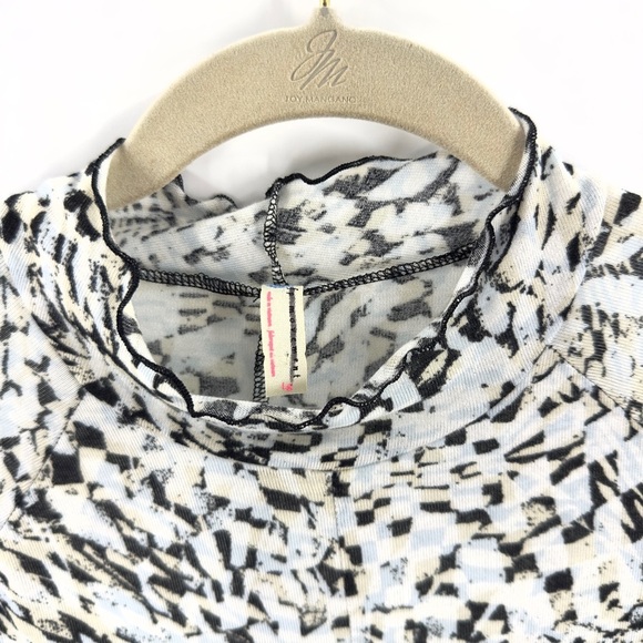 Free People Movement High Jump Top Womens Large Semi Sheer Boho Stretch Indie - Picture 4 of 13